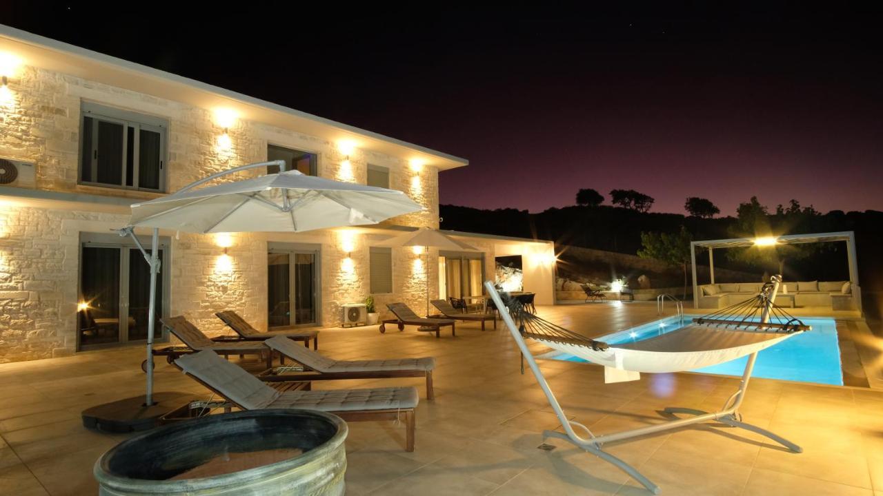 Eva Villas West With Infinity Pool & And Panoramic Sea View Йерані Екстер'єр фото